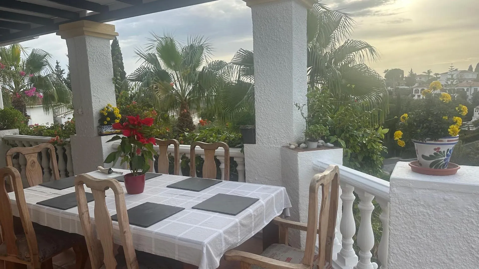 Casa Hermosa Mijas- 7 Bedroom Villa-Sleeps 14 Málaga